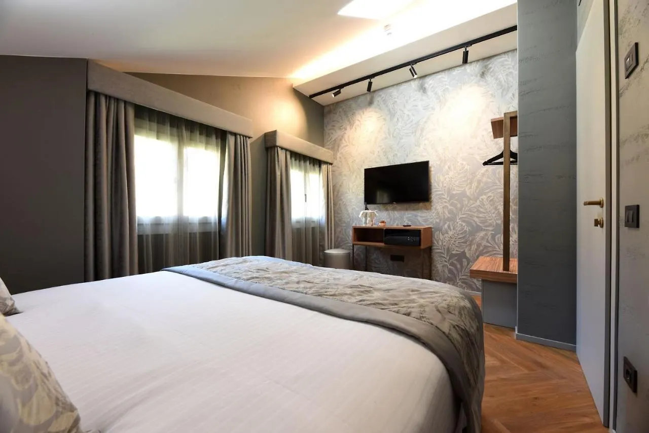 ***  Rosa Salva Hotel Venice Italy