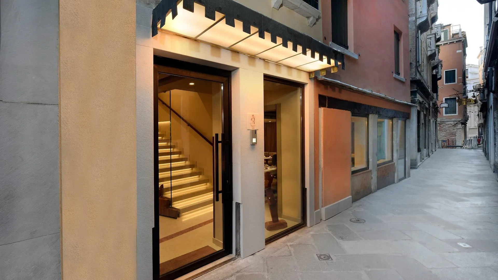 Rosa Salva Hotel Venice 3*,  Italy